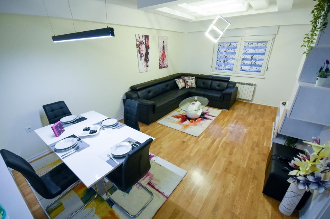 Luxury "Cube" Apartment Skopje Exterior photo